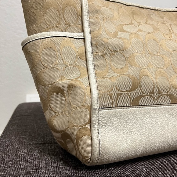 Set of 2 Coach Signature Canvas and White Leather Shoulder Bag and Long Wallet - Picture 4 of 16